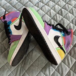 Jordan women’s  Sneakers in Multicolor